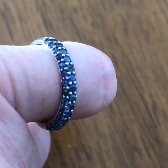 Genuine Blue Sapphire Band Ring Solid 14K Beautiful blue stones.Size 6.5 - Picture 9 of 9